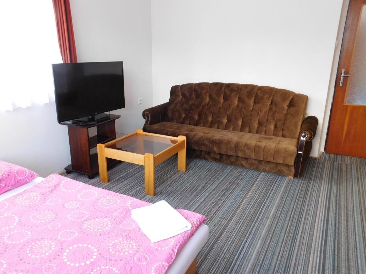 Pension U Mojmira Рокицани Экстерьер фото