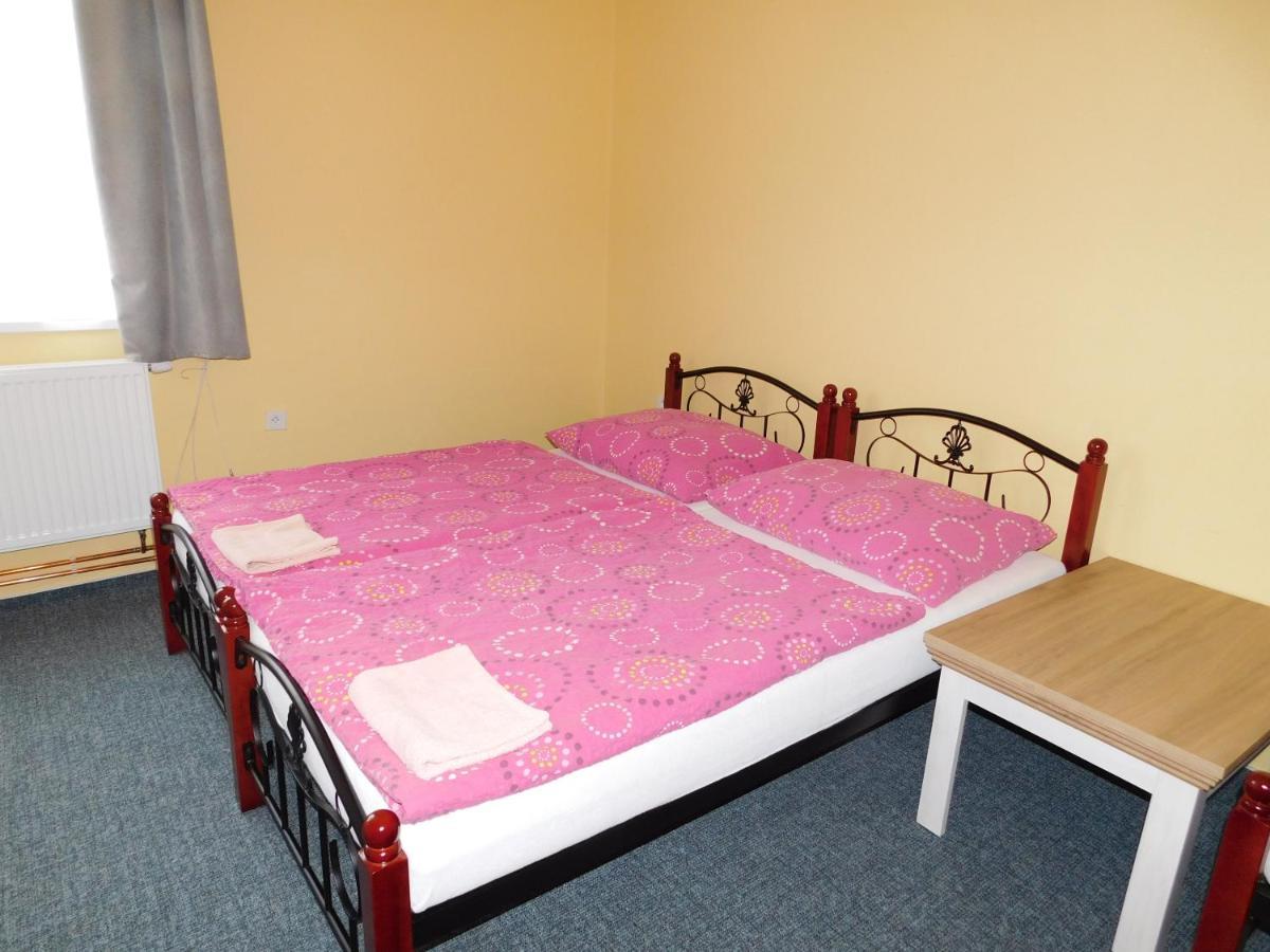 Pension U Mojmira Рокицани Экстерьер фото