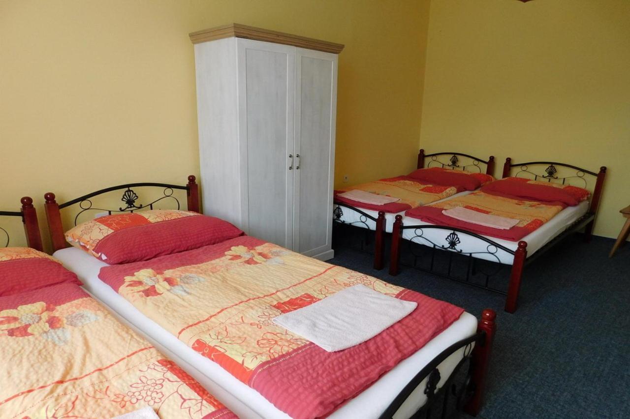 Pension U Mojmira Рокицани Экстерьер фото