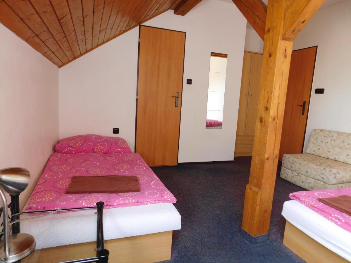 Pension U Mojmira Рокицани Экстерьер фото